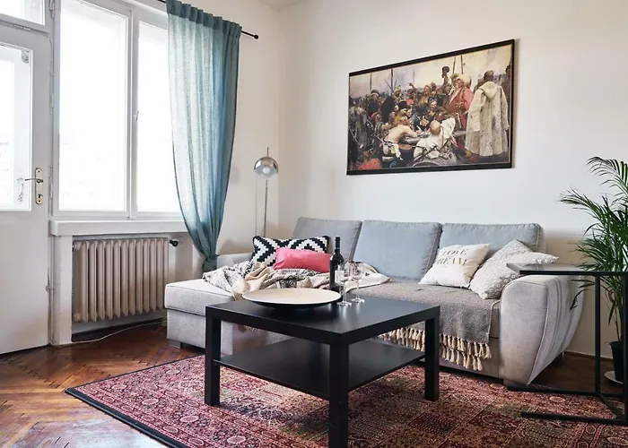 Vintage Apartment In The Old Town