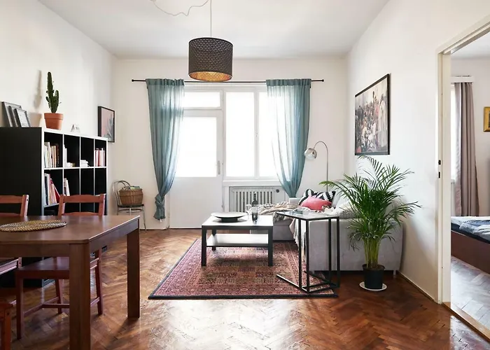 Vintage Apartment In The Old Town