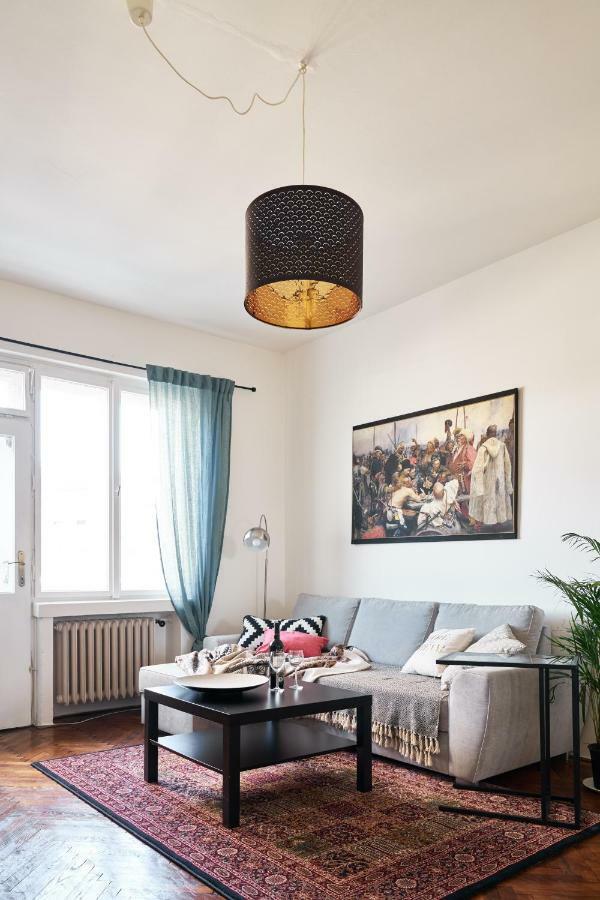Vintage In The Old Town Apartment